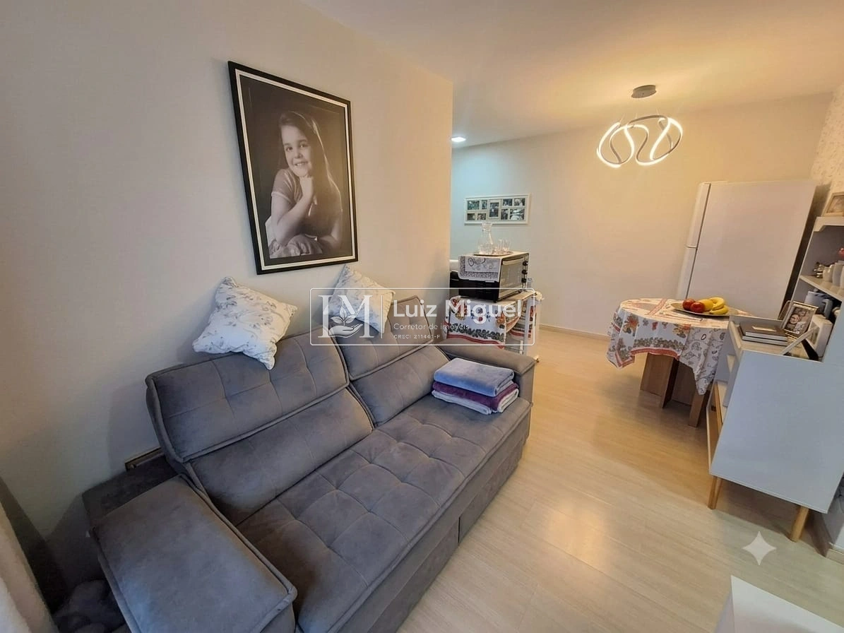 Apartamento todo planejado com 2 quartos (ESTUDA PERMUTA COM CASA E ACEITA FINANCIAMENTO)